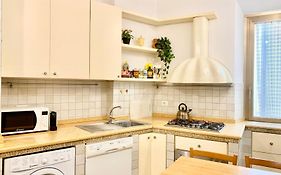Vatican Apartment 9